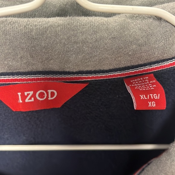Izod. Pullover - Picture 2 of 2